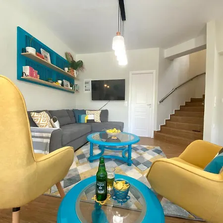 Costanita House